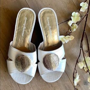 Tommy Bahama White St. Santino Leather Wedge